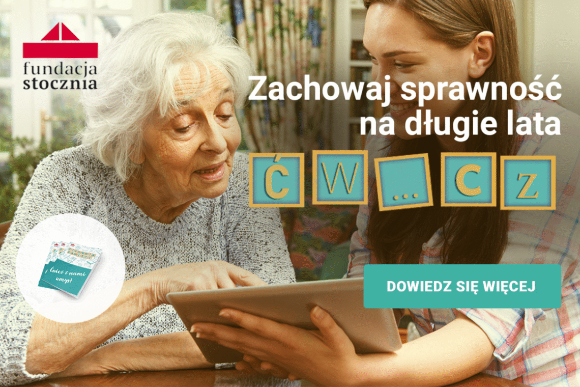 Grafika promocyjna siłowni pamięci z logiem Fundacji Stocznia, napisem "Zachowaj sprawność na długie lata -ćwicz". W tle seniorka i młoda kobieta rozwiązujące zadanie na tablecie.