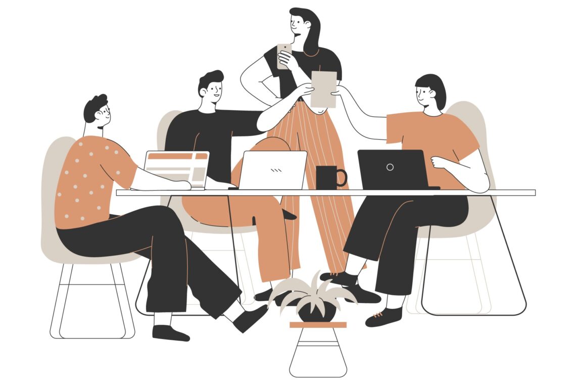 grafika w kolorze jasnobrązowym i czarnym przedstawiające cztery osoby siedzące przy stole i dyskutujące, spotkanie redakcji