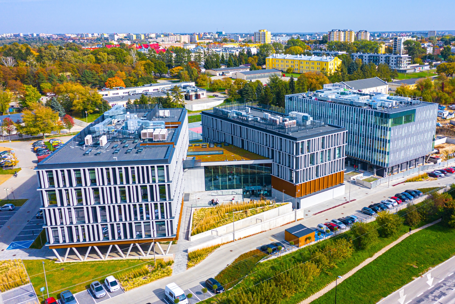 Budynek Wydziału Politologii i Dziennikarstwa Uniwersytetu Marii Curie-Skłodowskiej z lotu ptaka
